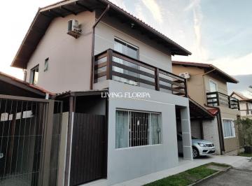 Casa · 74m² · 2 Quartos · Casa aconchegante com 2 quartos à poucos metros da Praia do Campeche, Florianópolis SC