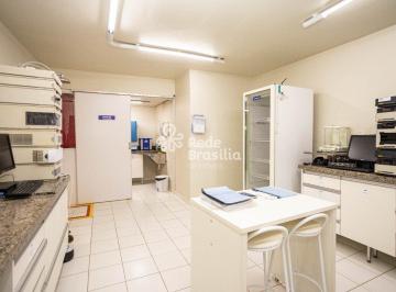 Comercial · 32m² · 1 Quarto · Excelete sala com banheiro