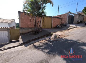202501151547486373.jpg · Casa para Venda em Ibirité, Cruzeiro, 2 dormitórios, 1 banheiro, 2 vagas