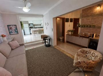Casa de 3 quartos, São Caetano do Sul · Casa á venda 3 dormitórios em bairro Cerâmica, São Caetano do Sul -SP.