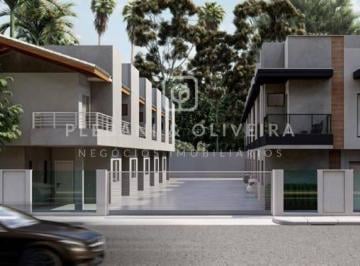 Casa · 92m² · 2 Quartos · 1 Vaga · Sobrado com 2 dormitórios à venda, 92 m² por R$ 550.000,00 - Centro - Navegantes/SC