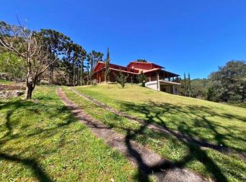 Rural de 3 quartos, Gonçalves · Chácara de Alto Padrão com Duas Nascentes