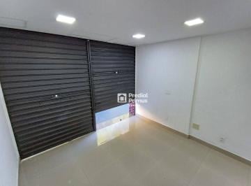 Comercial · 32m² · Loja em Centro, Nova Friburgo/RJ de 32m² para locação R$ 3.200,00/mes