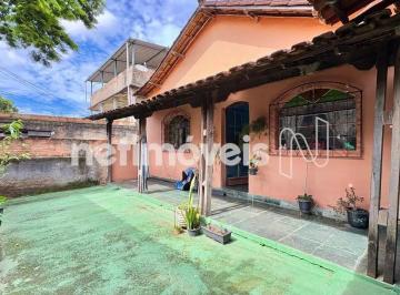 Casa · 189m² · 2 Quartos · 2 Vagas · Oportunidade em Contagem – Casa + 2 Barracões para Renda no Novo Progresso!