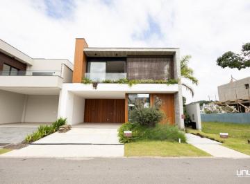 Casa · 284m² · 3 Quartos · 4 Vagas · Casa em condominio com 3 suítes na Pedra Branca, Palhoça.
