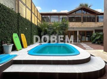 Casa · 343m² · 3 Quartos · 2 Vagas · 🏡 Residência de Alto Padrão com Piscina e Área Gourmet Completa – Aceita financiamento