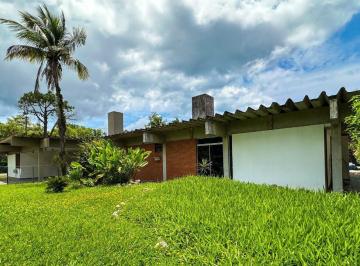 Casa · 220m² · 1 Quarto · Casa à venda no Condomínio Granville em Guarujá