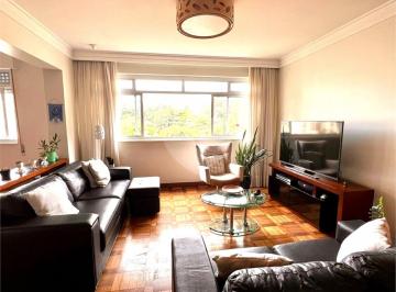Apartamento de 3 quartos, São Paulo · Apartamento reformado em Pinheiros andar alto com vista livre