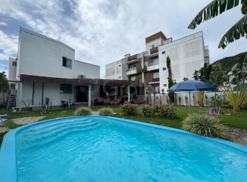 12 · Casa de 161m² com 3 quartos sendo 1 suíte na Cachoeira do Bom Jesus
