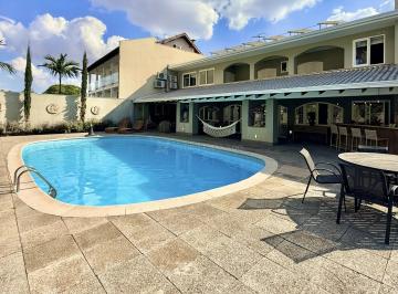 Casa · 687m² · 5 Quartos · 4 Vagas · Um paraíso localizado na Zona 05!!!