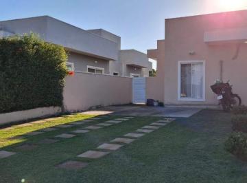 Casa de 3 quartos, Pardinho · Excelente Casa com Ar Condicionado e Piscina Climatizada, 165m² - Ninho Verde 2 - Pardinho