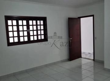 Casa · 146m² · 2 Quartos · 2 Vagas · Oportunidade - Casa térrea - Jardim Santa Julia - 2 Dormitórios - 67,70m².