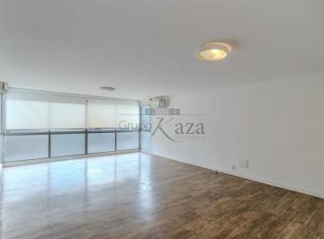 Sala · Apartamento - Jardim América - 3 Dormitórios - 170m².