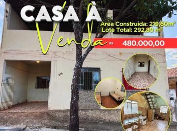Casa · 220m² · 4 Quartos · 1 Vaga · Casa á venda, Centro - Passa Tempo/MG.