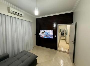 Casa · 560m² · 3 Quartos · 4 Vagas · Casa residencial com 3 quartos sendo 1 suíte, disponível para venda no bairro Presidente Roosevelt e