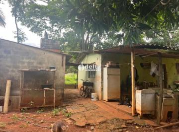 Rural · 2426m² · Chácara disponível para venda no Morada dos Pássaros em Uberlândia-MG