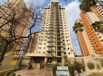 Apartamento · 131m² · 3 Quartos · 2 Vagas · Excelente apartametno Av. João Fiusa
