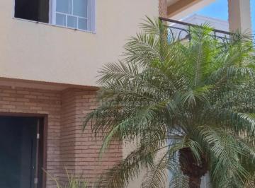 Casa · 390m² · 4 Quartos · 4 Vagas · Casa Padrão em São José do Rio Preto