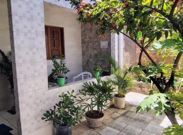 Casa · 108m² · 2 Quartos · 1 Vaga · Casa à venda no Vergel do Lago, 2/4 sendo 1 suíte, jardim, 1 vaga, 137m2