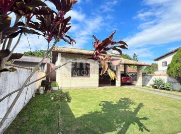 Casa · 143m² · 2 Quartos · 1 Vaga · Linda Casa com Piscina e Área Gourmet