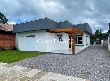 Casa · 165m² · 3 Quartos · 2 Vagas · Casa Alto Padrão em Vivendas do Arvoredo, Gramado/RS
