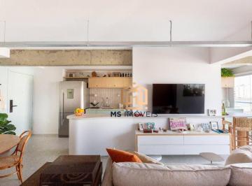 0c2ccbb6a9de6176b53b5227cfa1c6b8de384532 · Apartamento 66m², 2 Quartos (1 suíte), Varanda, Sala, Cozinha americana, com mobília, 1 Vaga, para L
