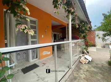 Casa · 300m² · 3 Quartos · 2 Vagas · Casa próximo a Rodovia à venda em Shangri-lá