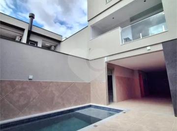 Casa · 250m² · 3 Quartos · 4 Vagas · Sobrado com 3 quartos à venda em Parque são domingos - SP