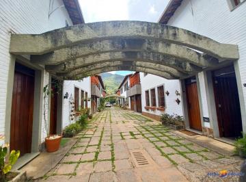 Foto 01 · Casa em Condomínio à Venda no Bairro Alto, Teresópolis-RJ  3 Quartos, 1 Suíte, 130m²  Lazer Completo