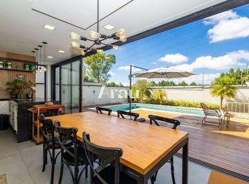 Casa de 3 quartos, Curitiba · Alta Vista - Casa em condomínio com Piscina - 3 suítes