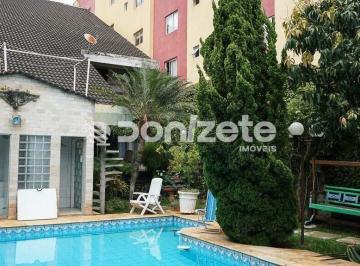Casa · 660m² · 4 Quartos · 6 Vagas · Casa Residencial em Vila Curuçá, Santo André – 4 suítes, 6 vagas, piscina e permuta