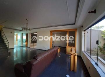 Casa · 420m² · 3 Quartos · 7 Vagas · Casa Residencial de 3 suítes em Vila Pires, Santo André – 7 vagas, financiamento