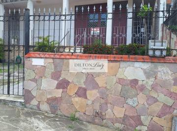 Foto 01 · Imperdível oportunidade de adquirir casa de 4 quartos, 1 suíte, 2 salas, 3 banheiros e garagem no Bo