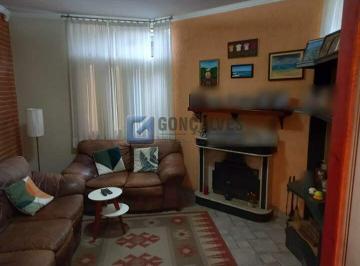 A (50) · Sobrado Residencial com 3 suítes, 4 vagas e lareira em Paulicéia, SBC