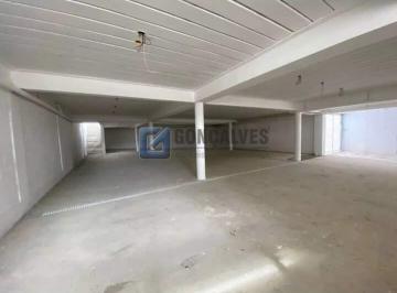 A (21) · Salão comercial com 735m² no Centro em São Bernardo do Campo/SP.