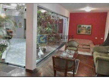 A (60) · Sobrado à venda em Nova Petrópolis, São Bernardo do Campo – 378 m², 4 suítes, 4 vagas