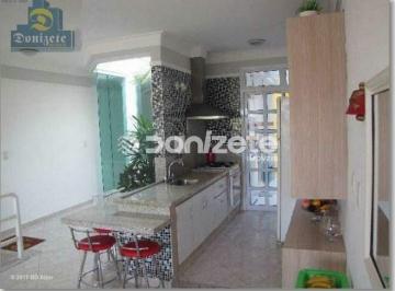 Casa · 238m² · 3 Quartos · 5 Vagas · Sobrado residencial em Paraíso, Santo André – 3 quartos, 5 vagas, financia/permuta
