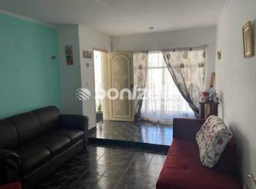 Casa · 175m² · 3 Quartos · 2 Vagas · Sobrado residencial com 3 quartos, 1 suíte em Santa Maria, Santo André – venda rápida