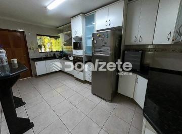 Casa · 133m² · 3 Quartos · 5 Vagas · Sobrado Residencial à Venda em Vila Eldízia, Santo André – 3 Dormitórios, 2 Suítes e 5 Vagas