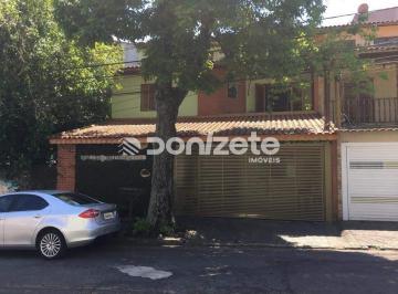 Casa · 200m² · 3 Quartos · 2 Vagas · Sobrado Residencial em Vila Camilópolis, Santo André – 3 Dormitórios (1 Suíte) | 2 Vagas
