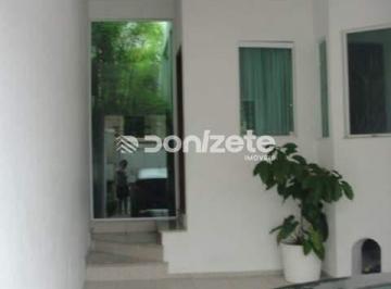Casa · 241m² · 3 Quartos · 4 Vagas · Sobrado à venda em Jardim Bela Vista, Santo André — 3 quartos, 4 vagas, aceita permuta