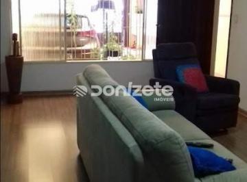 Casa · 332m² · 3 Quartos · 3 Vagas · Sobrado Residencial em Jardim (Santo André) – 3 Dormitórios, 3 Vagas, Financia