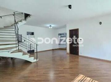 Casa · 201m² · 4 Quartos · 3 Vagas · Sobrado à venda no Jardim, Santo André – 4 dorms, 3 vagas. Estuda permuta. 