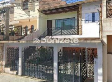 Casa · 302m² · 3 Quartos · 8 Vagas · Casa Residencial à Venda em Campestre, Santo André (3 quartos, 1 suíte) – Financiamento Sim