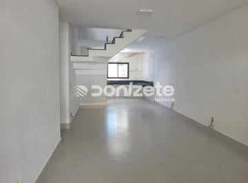 Casa · 203m² · 3 Quartos · 4 Vagas · Sobrado à venda em Vila Marina, Santo André — 3 suítes, 4 vagas e área ampla