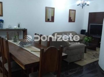 Casa · 198m² · 3 Quartos · 3 Vagas · Sobrado residencial com 3 quartos, 3 vagas e financiamento em Jardim Lavínia, São Bernardo do Campo