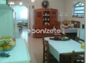 Casa · 244m² · 3 Quartos · 3 Vagas · Sobrado de 244 m² no Campestre, Santo André — Financia
