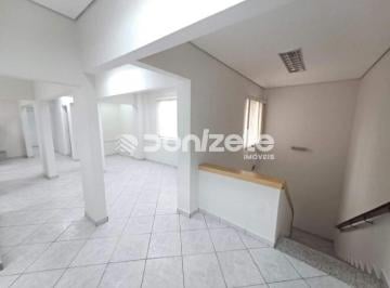 Comercial · 160m² · Sala Comercial para Aluguel no Centro de Santo André – 160 m², 5 Salas e 3 Banheiros