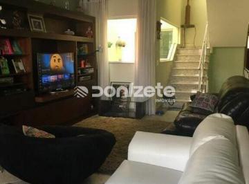 Casa · 290m² · 3 Quartos · 6 Vagas · Sobrado Residencial com 3 Suítes e 6 Vagas em Vila Assunção, Santo André – Financia e Permuta
