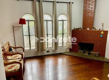 Casa · 235m² · 3 Quartos · 3 Vagas · Casa à venda em Santo André (Santa Maria) – 3 suítes, 3 vagas, 235 m²